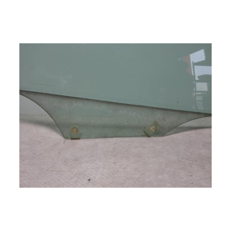Vitre avant droit PEUGEOT 307 PHASE 2 d’occasion