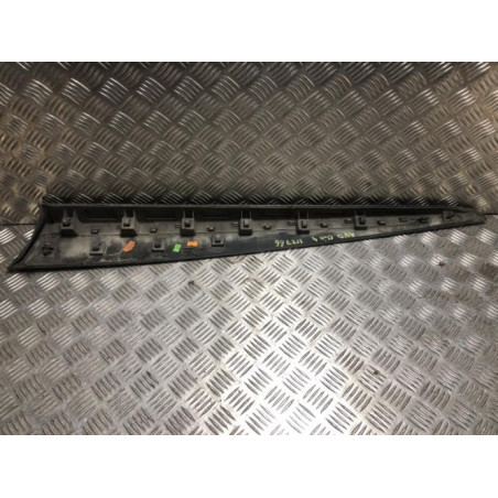 Baguette de porte avant droite Renault CLIO 1.5 ENERGY DCI - 75 d’occasion