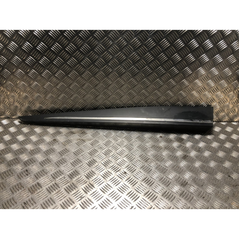 Baguette de porte avant gauche Renault CLIO 1.5 ENERGY DCI - 75 d’occasion