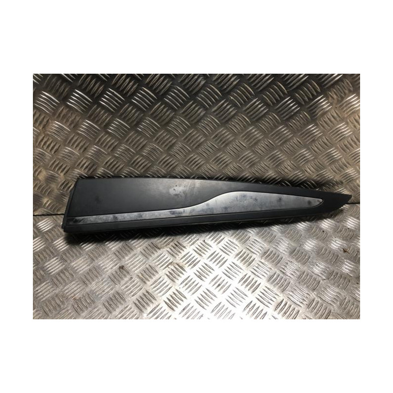 Baguette de porte arriere gauche  Renault CLIO 1.5 ENERGY DCI - 75 d’occasion