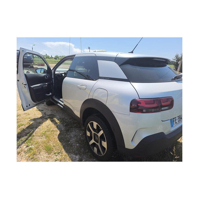 Vitre arriere droit CITROEN C4 CACTUS d’occasion