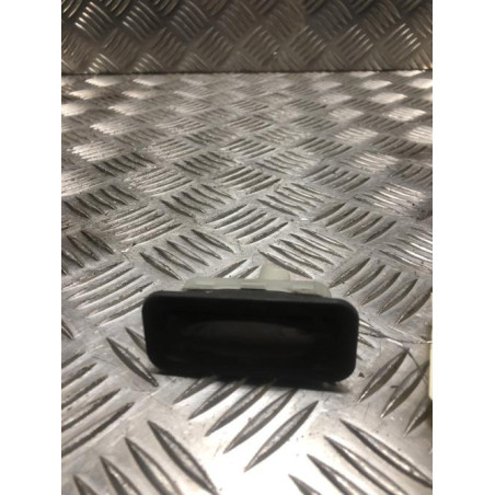 Bouton de coffre Renault CLIO 1.5 ENERGY DCI - 75 d’occasion
