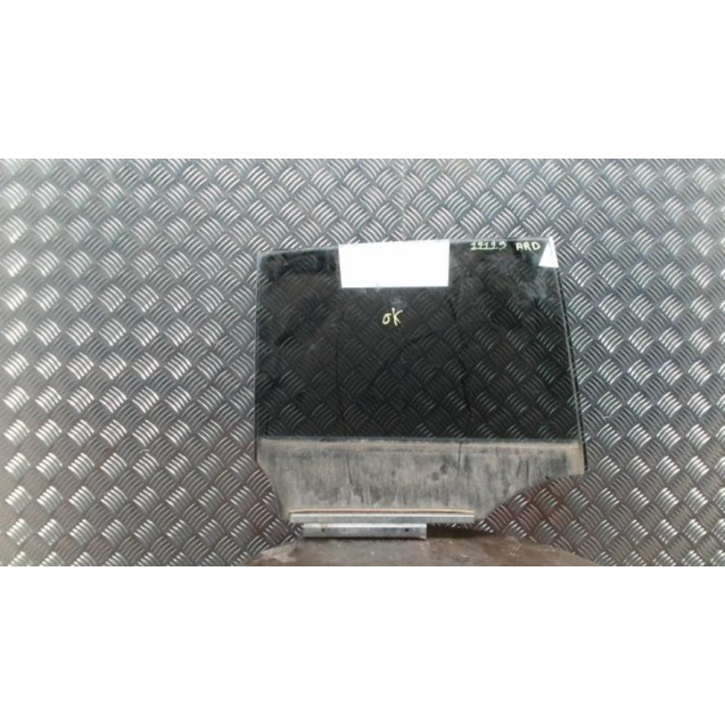 Vitre arriere droit TOYOTA URBAN CRUISER d’occasion