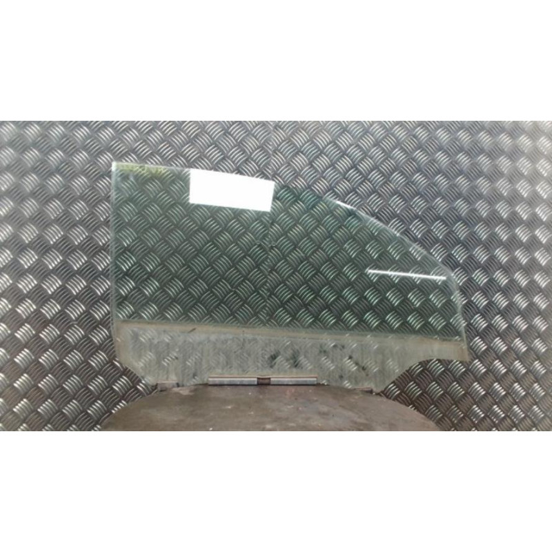 Vitre avant droit TOYOTA URBAN CRUISER d’occasion