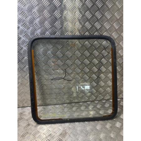 Vitre porte coffre droit RENAULT TRAFIC 1 PHASE 3 d’occasion