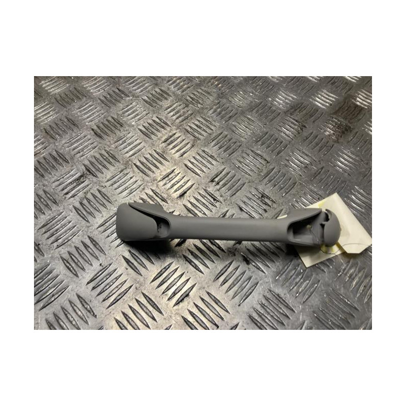Poignee de maintien avant droit DACIA SANDERO 2 PHASE 1 d’occasion