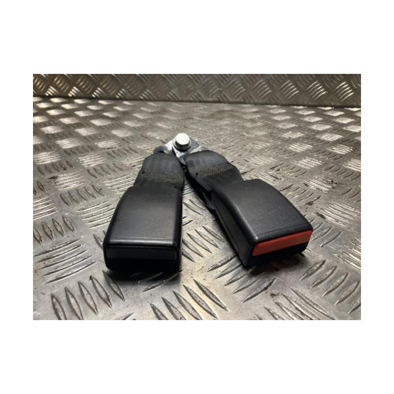 Attache ceinture arriere gauche DACIA SANDERO 2 PHASE 1 d’occasion