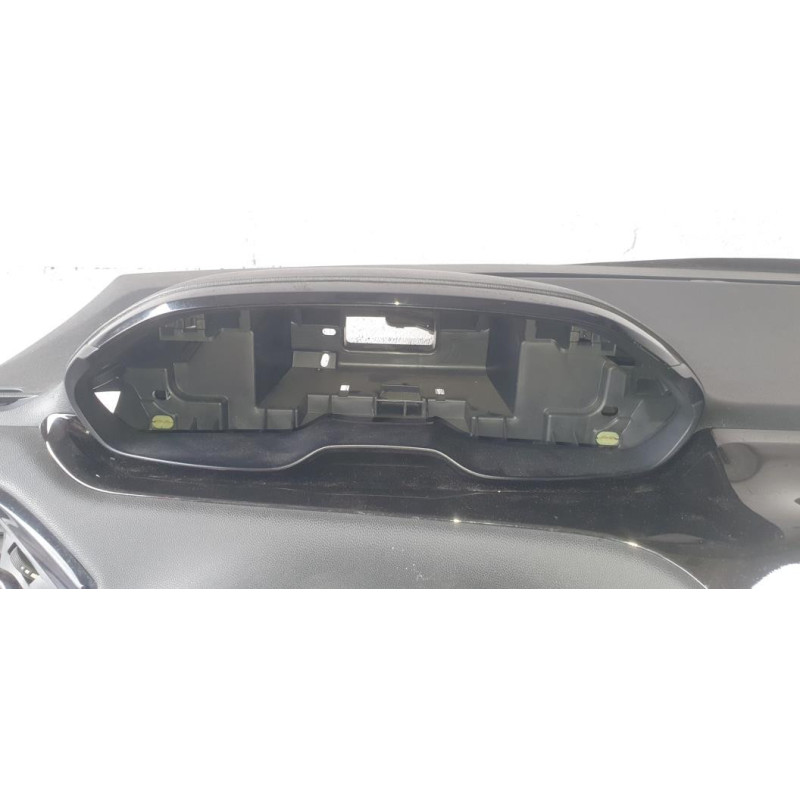 Tableau de bord PEUGEOT 208 1 PHASE 1 d’occasion