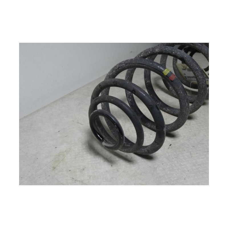 Ressort de suspension arriere RENAULT KANGOO 2 PHASE 1 d’occasion