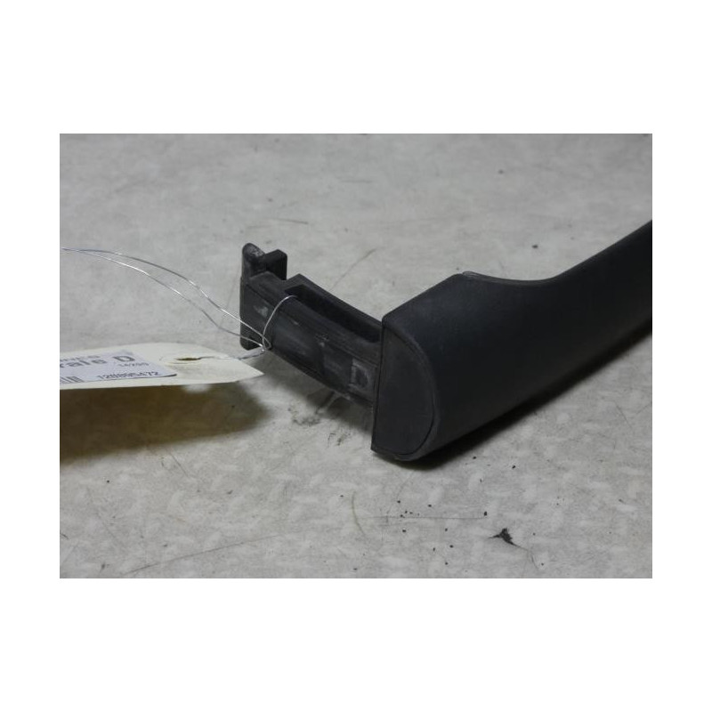 Poignee porte laterale droit RENAULT KANGOO 2 PHASE 1 d’occasion