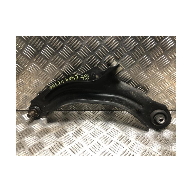 Triangle avant gauche Renault CLIO 1.5 ENERGY DCI - 75 d’occasion