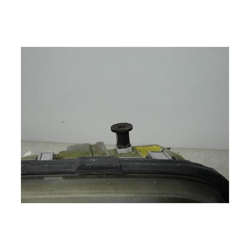 Optique avant principal droit (feux)(phare) MERCEDES  d’occasion