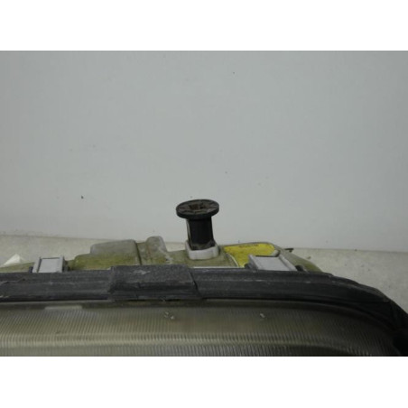 Optique avant principal droit (feux)(phare) MERCEDES  d’occasion