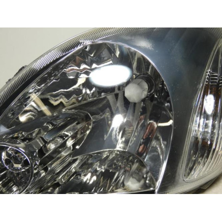 Optique avant principal gauche (feux)(phare) TOYOTA YARIS 1 PHASE 2 d’occasion