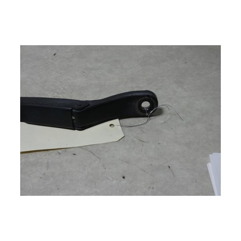 Bras essuie glace avant droit PEUGEOT 208 1 PHASE 1 d’occasion