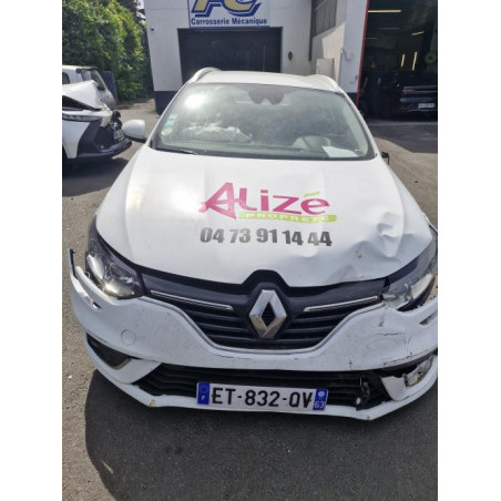 Feu arriere stop central RENAULT MEGANE 4 PHASE 1 BREAK d’occasion