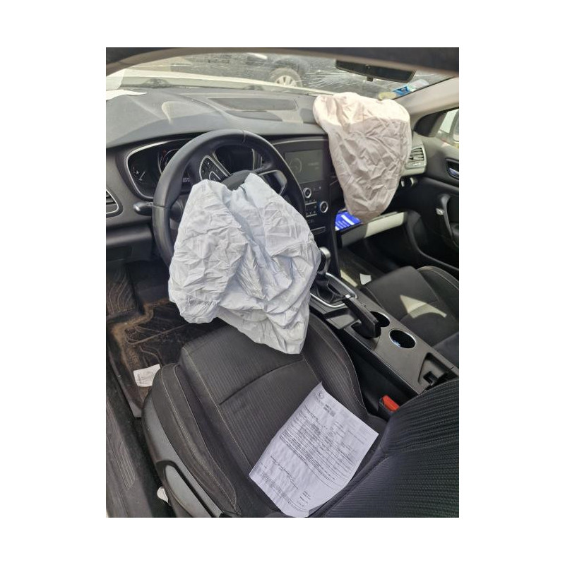 Feu arriere stop central RENAULT MEGANE 4 PHASE 1 BREAK d’occasion