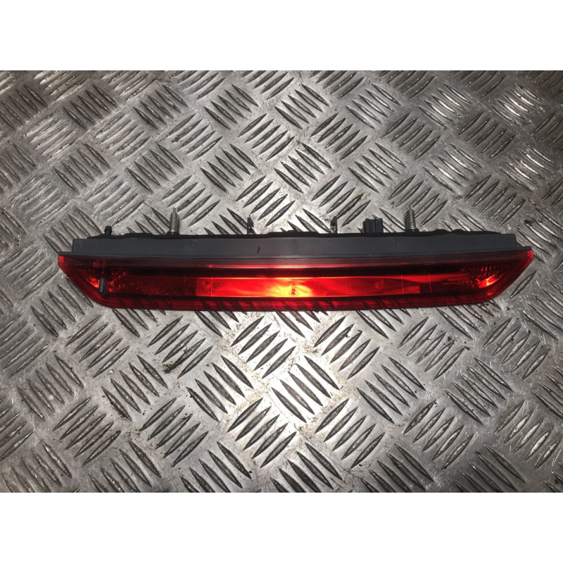 Feu arriere stop central PEUGEOT 2008 2 d’occasion
