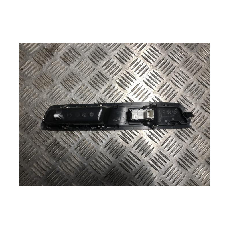 Interrupteur de leve vitre avant droit PEUGEOT EXPERT 3 PHASE 1 d’occasion