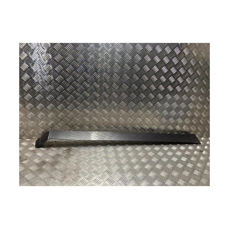 Garniture laterale arriere droite PEUGEOT EXPERT 3 PHASE 1 d’occasion