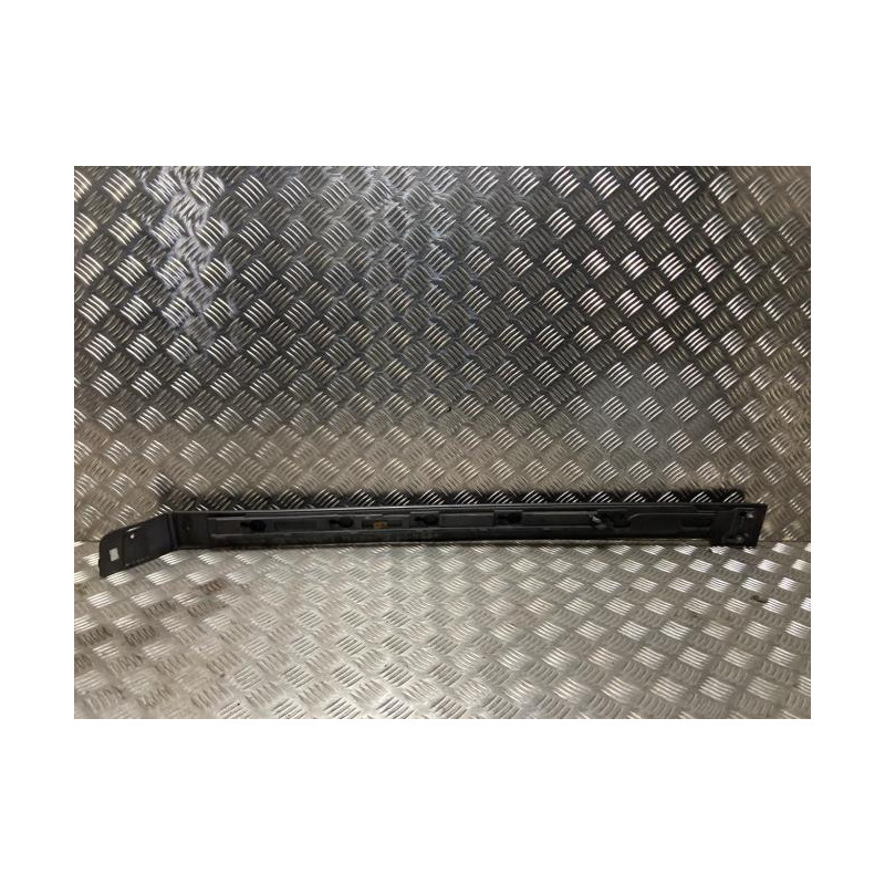Garniture laterale arriere droite PEUGEOT EXPERT 3 PHASE 1 d’occasion
