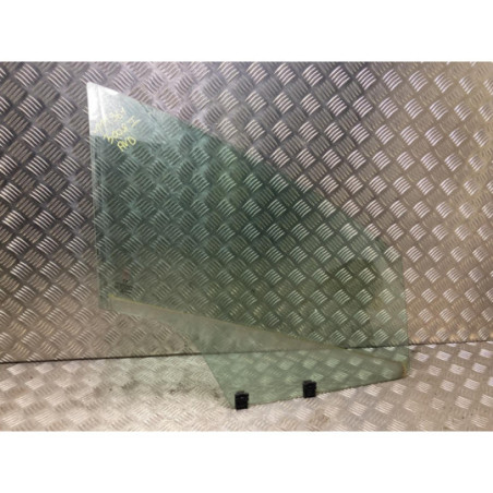 Vitre avant droit SUZUKI BALENO 2 d’occasion