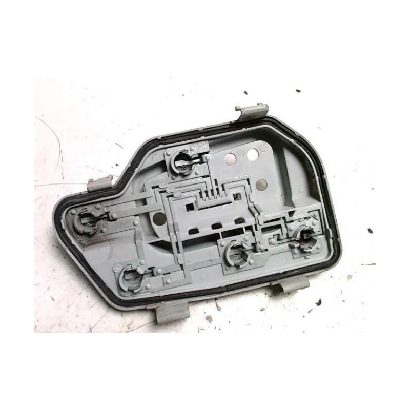 Platine feu arriere droit VOLKSWAGEN POLO 4 PHASE 1 d’occasion
