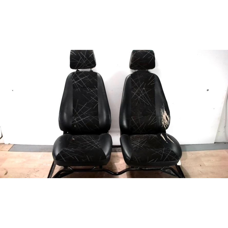 Siege avant droit (banquette double) MICROCAR  d’occasion