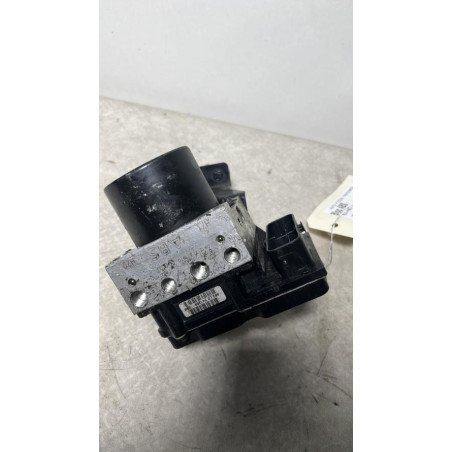 Bloc ABS (freins anti-blocage) VOLKSWAGEN POLO 4 PHASE 2 d’occasion