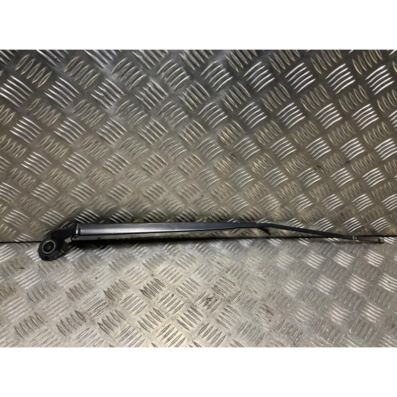 Bras essuie glace avant droit CITROEN C4 CACTUS d’occasion
