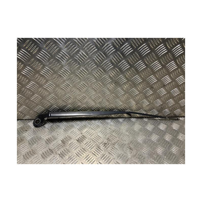 Bras essuie glace avant droit CITROEN C4 CACTUS d’occasion