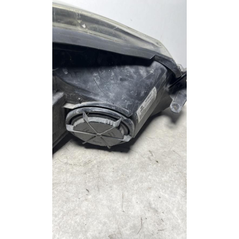 Optique avant principal gauche (feux)(phare) OPEL CORSA D PHASE 1 d’occasion