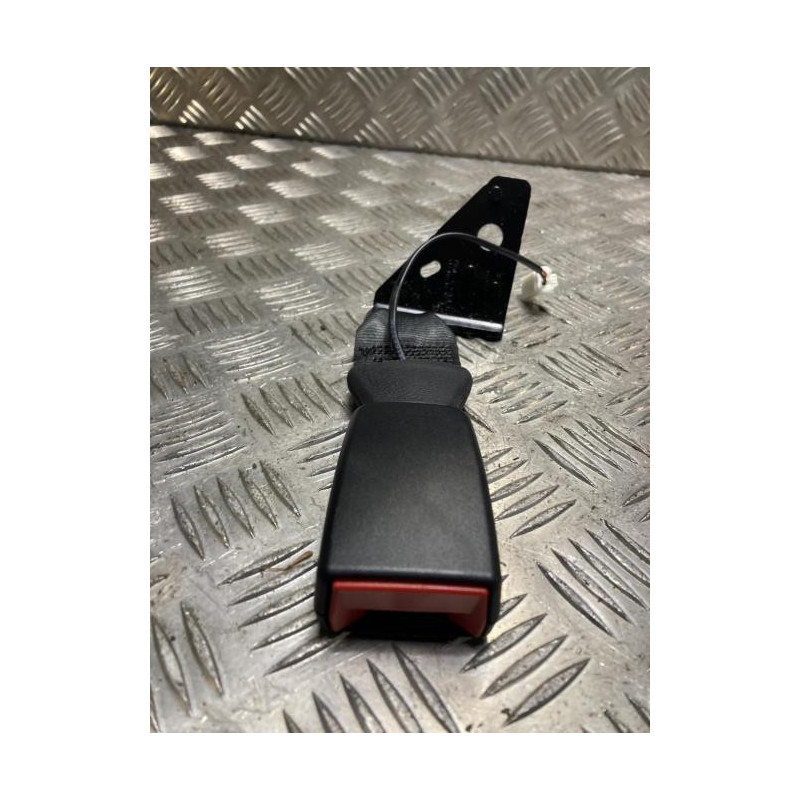 Attache ceinture arriere gauche CITROEN C4 CACTUS d’occasion