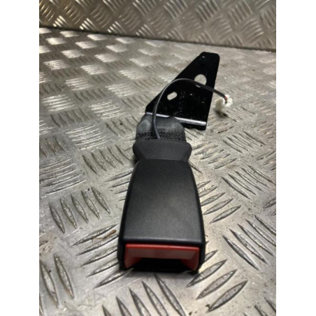 Attache ceinture arriere gauche CITROEN C4 CACTUS d’occasion