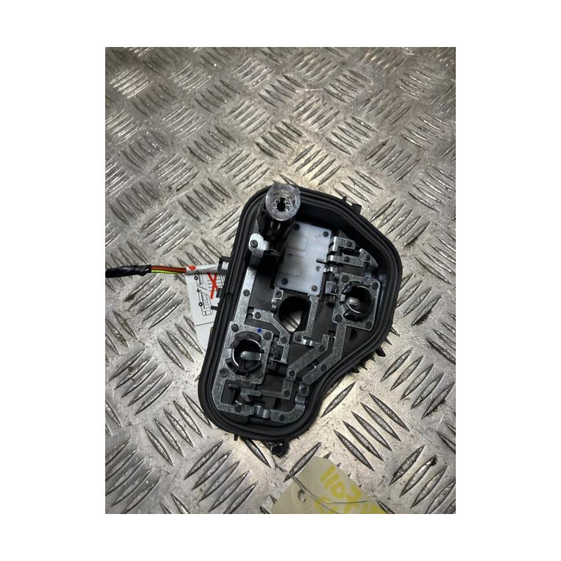 Platine feu arriere droit CITROEN C4 CACTUS d’occasion