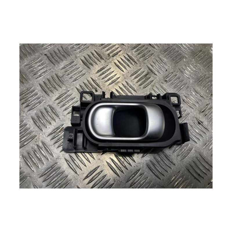 Poignee interieur avant droit CITROEN C4 CACTUS d’occasion
