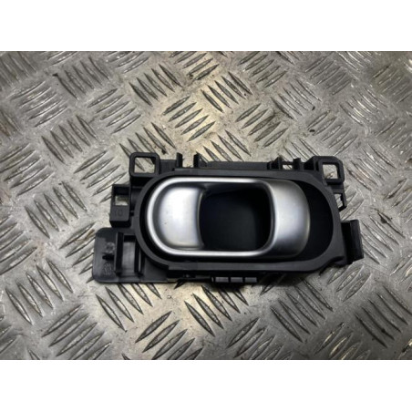 Poignee interieur avant droit CITROEN C4 CACTUS d’occasion