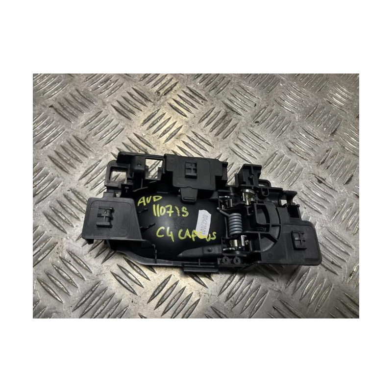 Poignee interieur avant droit CITROEN C4 CACTUS d’occasion