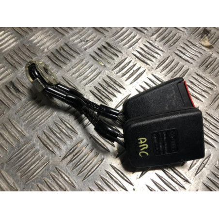 Attache ceinture arriere centrale VOLKSWAGEN GOLF 4 d’occasion