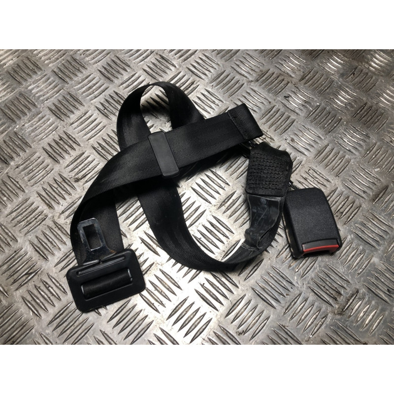 Attache ceinture arriere droit VOLKSWAGEN GOLF 4 d’occasion
