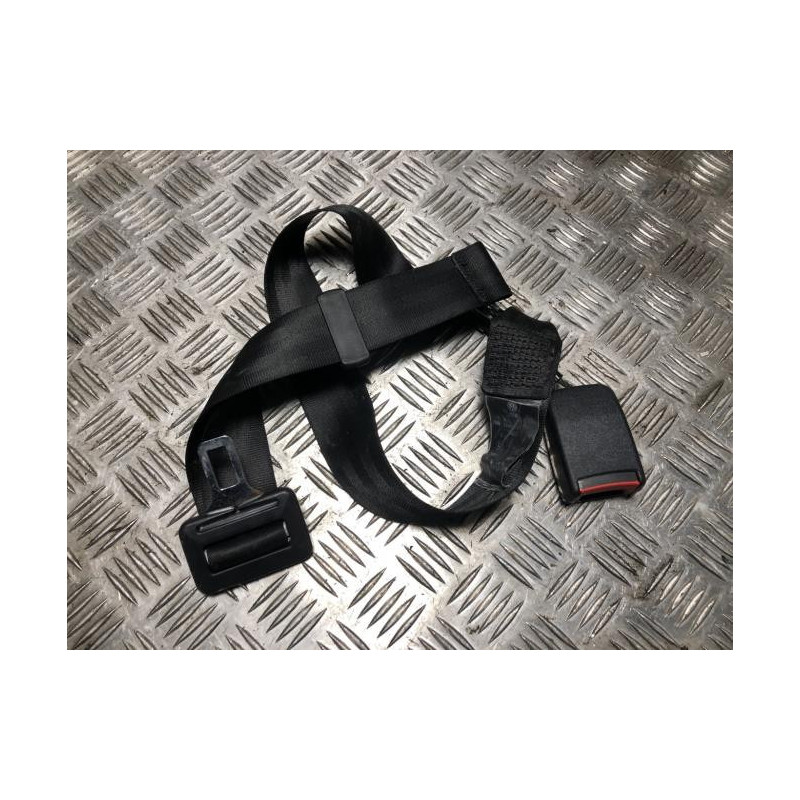 Attache ceinture arriere droit VOLKSWAGEN GOLF 4 d’occasion
