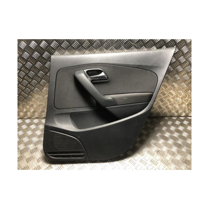 Panneau de porte arriere droit VOLKSWAGEN POLO 5 PHASE 1 d’occasion