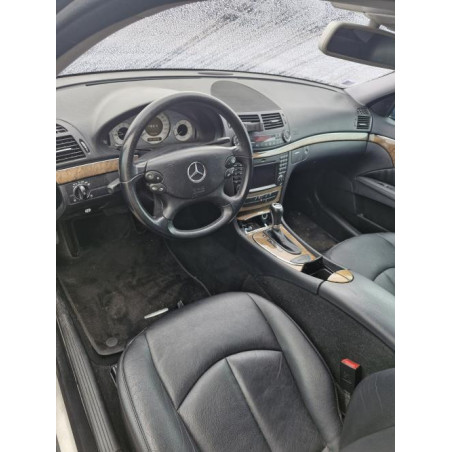 Fusee arriere gauche MERCEDES CLASSE E 211 PHASE 2 d’occasion