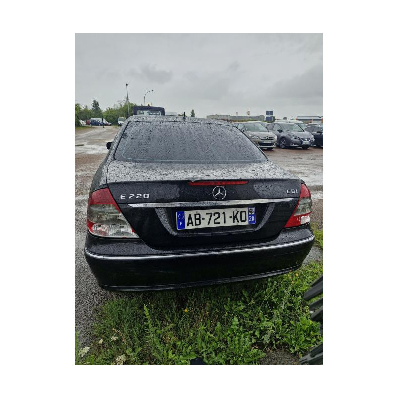 Fusee arriere gauche MERCEDES CLASSE E 211 PHASE 2 d’occasion