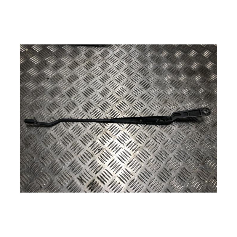 Bras essuie glace avant gauche VOLKSWAGEN GOLF 4 d’occasion