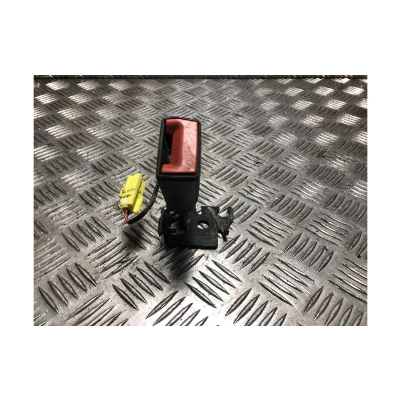 Attache ceinture arriere gauche VOLVO S 60 2 PHASE 1 d’occasion