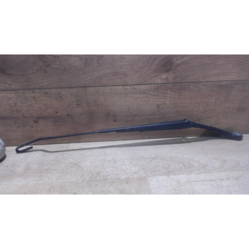 Bras essuie glace avant droit PEUGEOT 307 PHASE 1 d’occasion