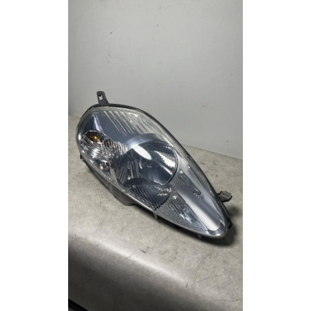 Optique avant principal droit (feux)(phare) FIAT GRANDE PUNTO d’occasion