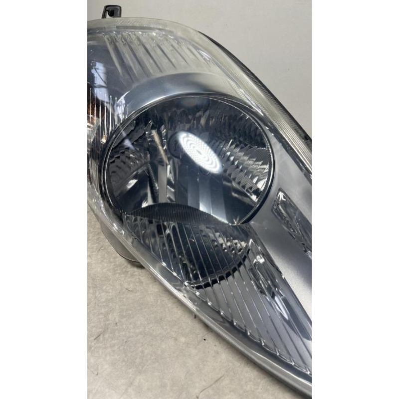 Optique avant principal droit (feux)(phare) FIAT GRANDE PUNTO d’occasion
