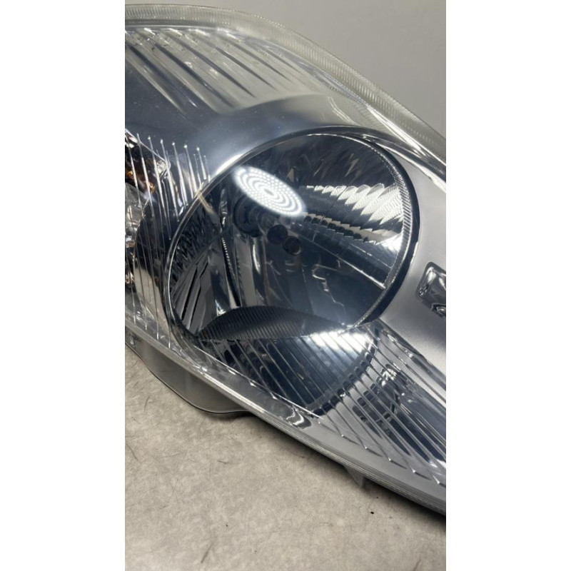 Optique avant principal droit (feux)(phare) FIAT GRANDE PUNTO d’occasion